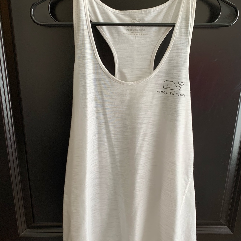 Vineyard vines performance tank top